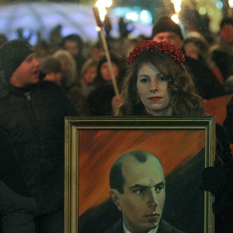 В Харькове собирают подписи за установку памятника Бандере
