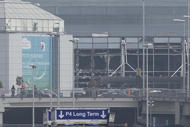 В брюссельском аэропорту найдено тело смертника