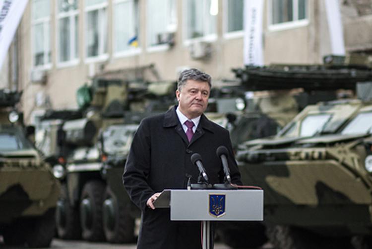Порошенко пообещал вернуть мир в Донбасс