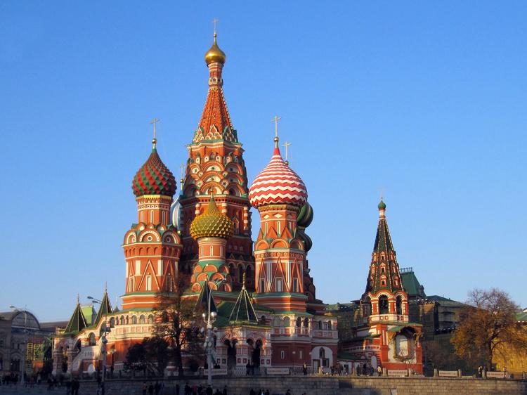 Первомайские украшения на Красной площади обойдутся в 18 млн рублей