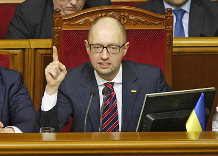 Яценюк подал в отставку