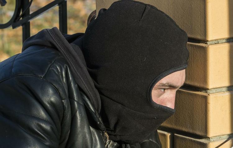 В Москве грабители в масках, вооруженные ножами, похитили из офиса 8 млн рублей