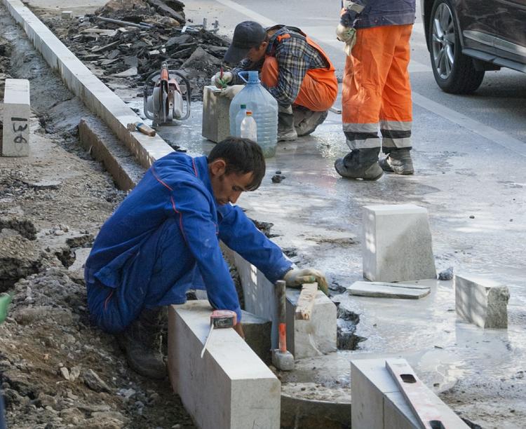 В этом году Саратову выделят 400 млн рублей на ремонт дорог