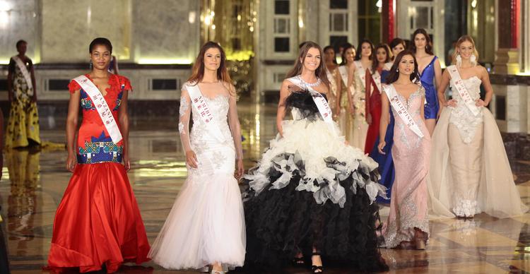 В финале конкурса "Мисс Перу" оказалась 95-килограммовая участница