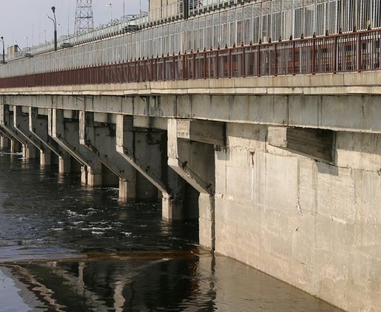 Ким Чен Ын заявил, что санкции не помешали КНДР достроить ГЭС