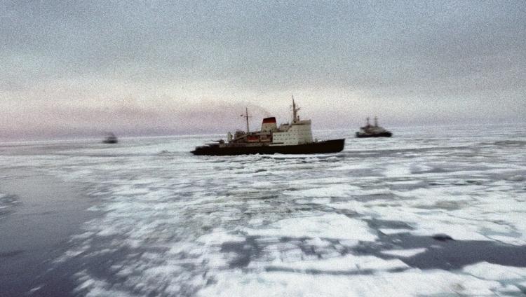В Арктике успешно завершил испытания ледокол "Мурманск"