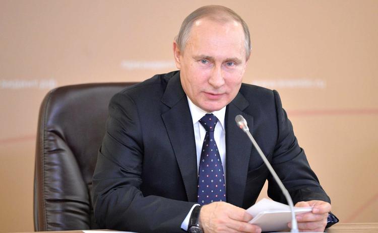 Путин упростил процесс получения вида на жительство для беженцев с Украины
