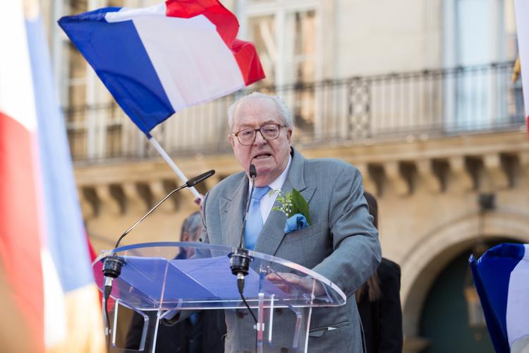 Жан-Мари Ле Пен считает, что его дочь обречена на провал на выборах