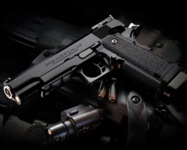 В Петербурге пьяный задира получил три пули