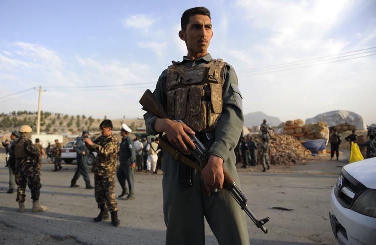 Террорист-смертник подорвал себя у отделения полиции в Афганистане