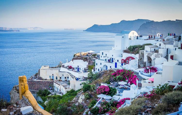 Поток российских туристов в Грецию за март увеличился на 500%