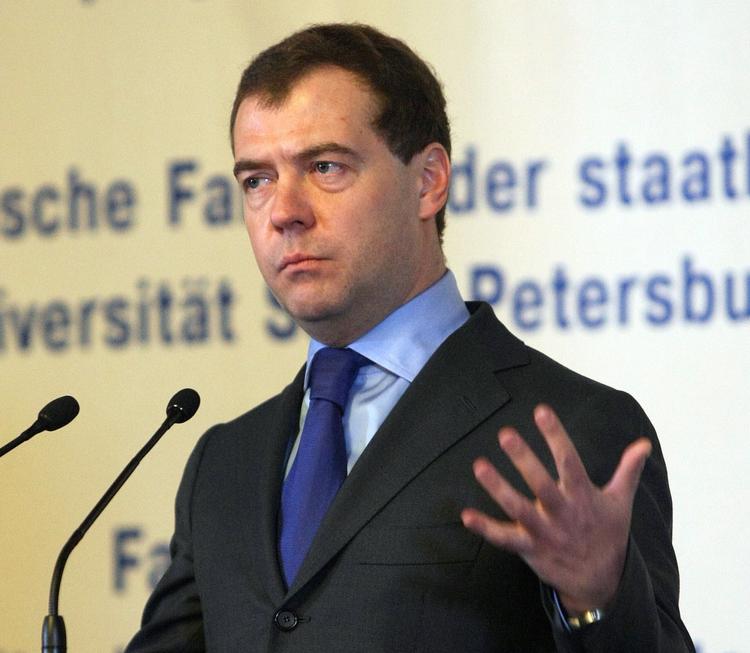 Медведев об экономической ситуации: сегодня, наверное, всем нелегко