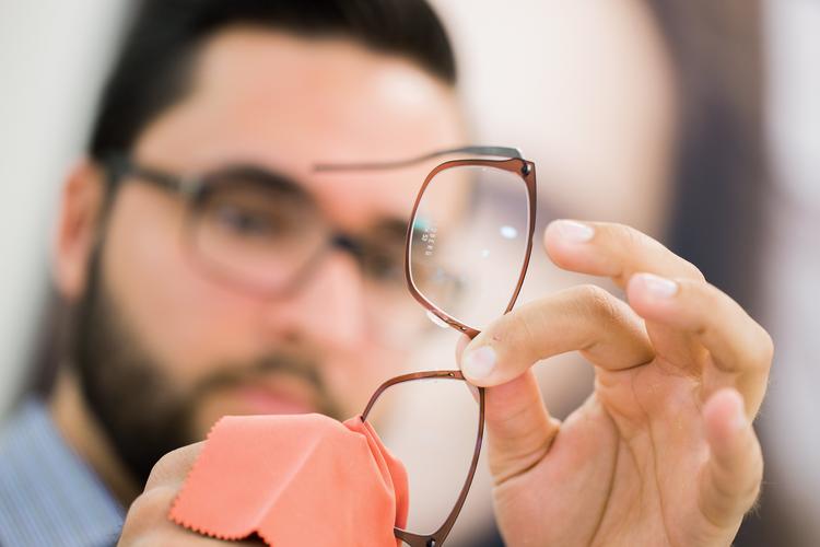В Сан-Франциско забытые очки стали «экспонатом» в Музее современного искусства