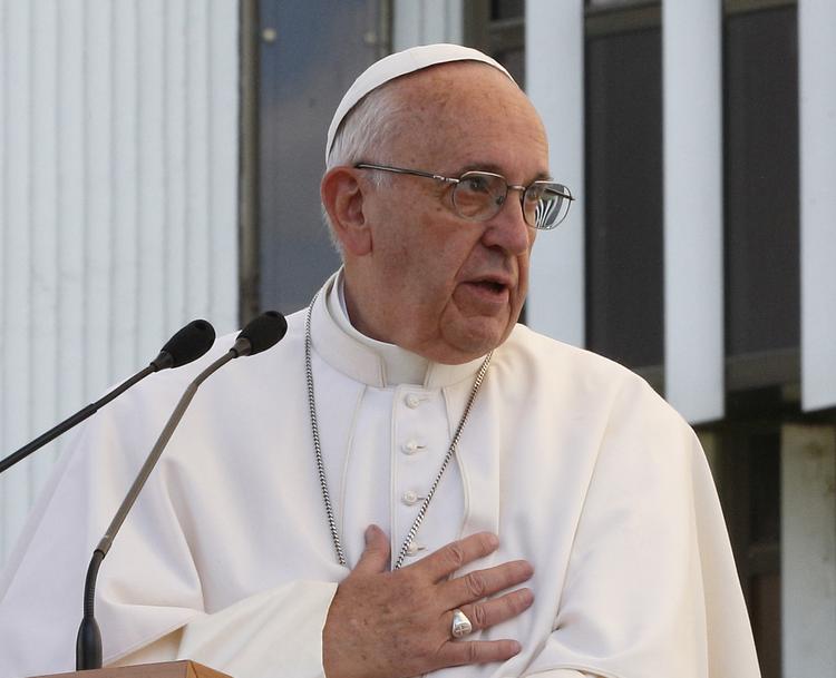 Папа Римский не принял пожертвование главы Аргентины из-за "числа сатаны"