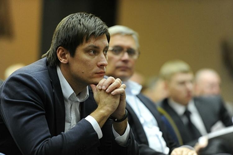 Дмитрий Гудков: каждый депутат навредил стране на миллиард долларов