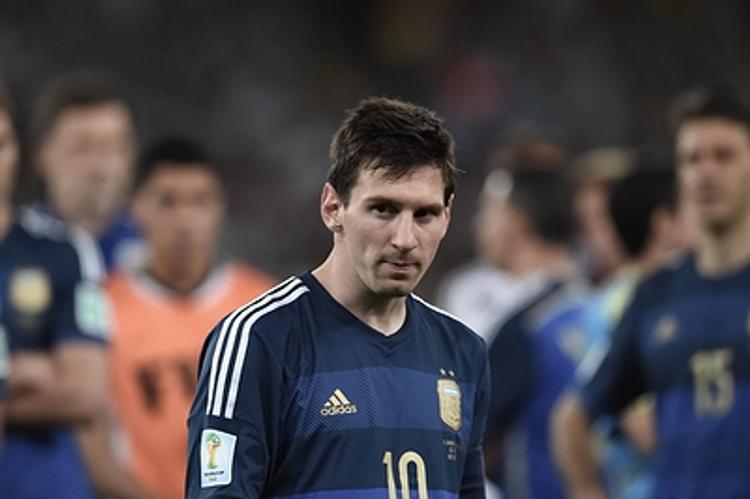Президент Аргентины просит лучшего футболиста мира не покидать сборную страны