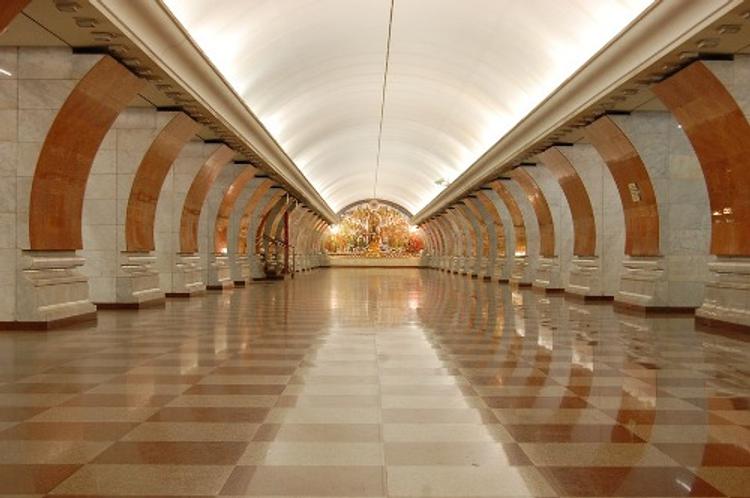 В метро Москвы усилены меры безопасности из-за теракта в Стамбуле