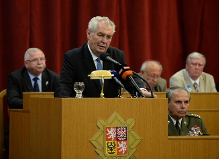 Президент Чехии призвал провести референдум о членстве страны в ЕС
