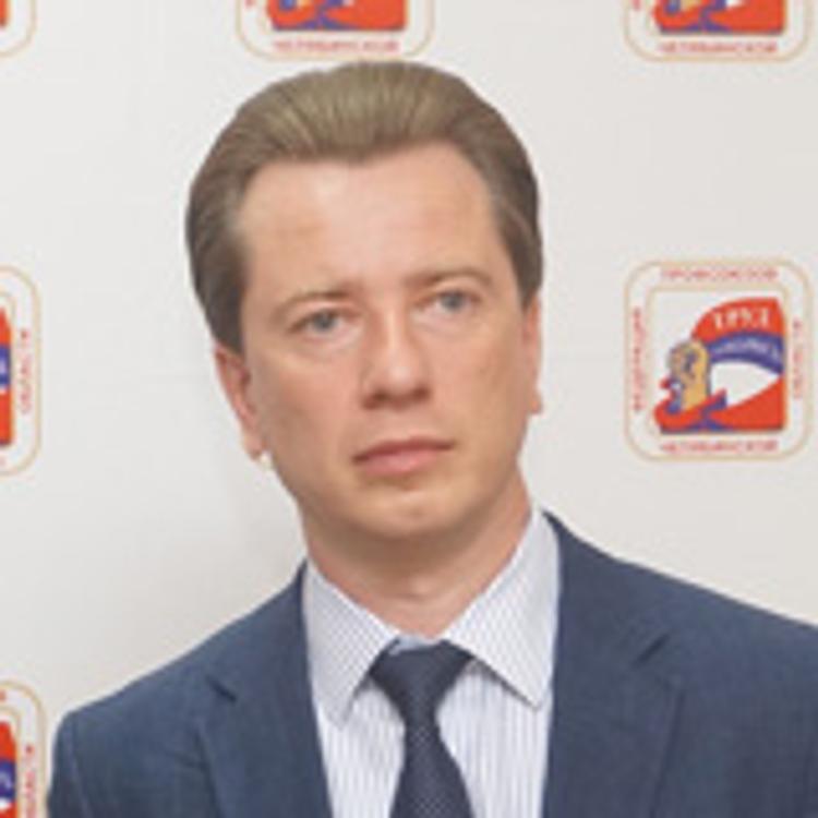 Профсоюзы Южного Урала заключили соглашение о сотрудничестве с Бурматовым