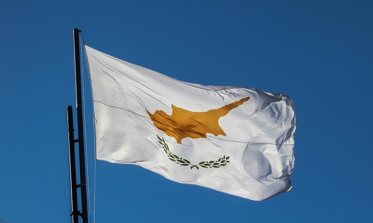 Парламент Кипра проголосовал за отмену санкций Евросоюза против России