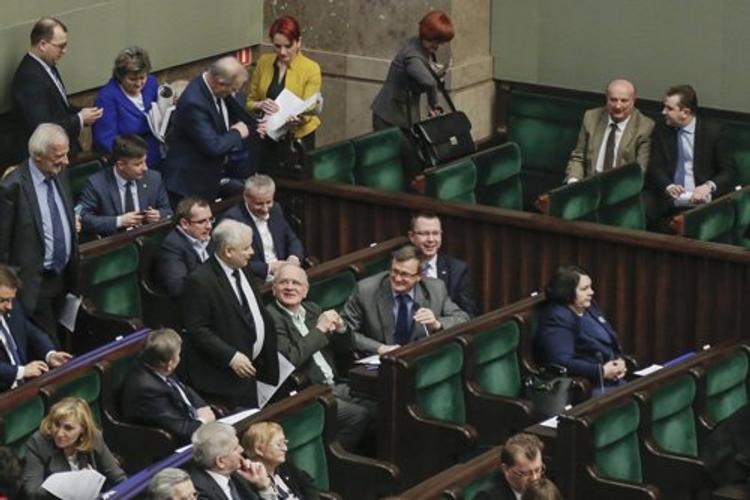 «Волынская резня» признана геноцидом парламентом Польши