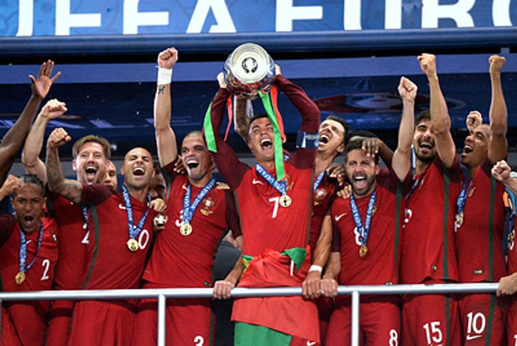 Впервые в истории Португалия стала чемпионом Европы по футболу