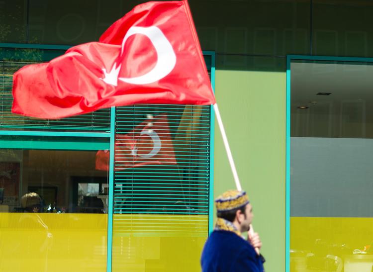 Турция обвинила Европарламент в пропаганде терроризма