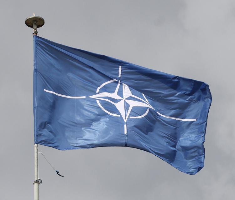 Россия призвала НАТО снизить военную активность