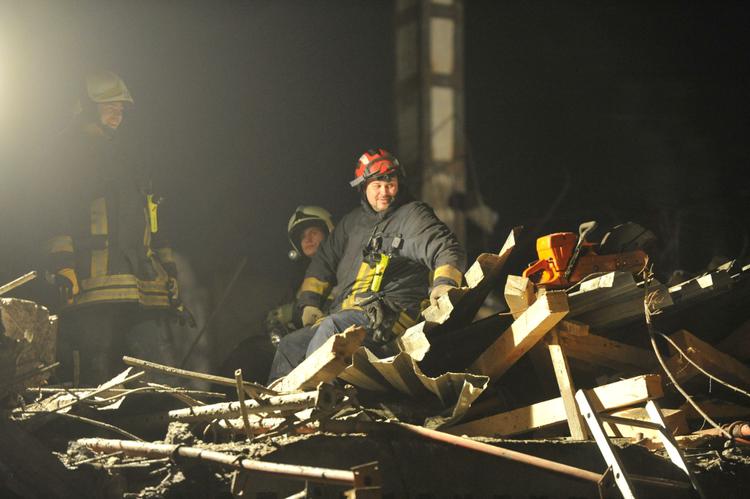 В Кемерово обрушилась крыша офисного здания, есть пострадавшие