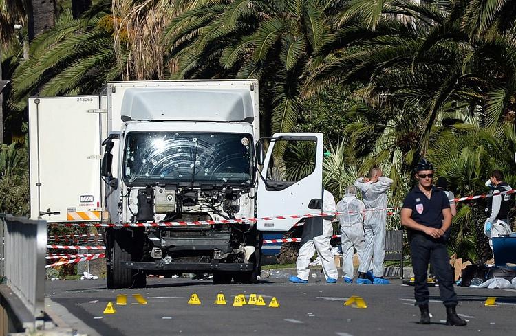 Выживший после теракта во Франции рассказал подробности трагедии