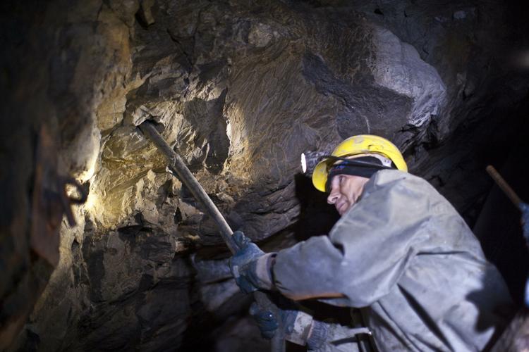 В кузбасской шахте внезапно отключилось электричество
