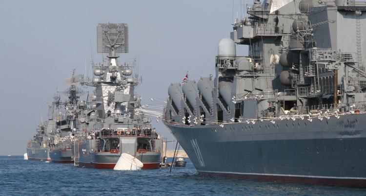 60 кораблей примут участие в севастопольском параде, посвященном Дню ВМФ