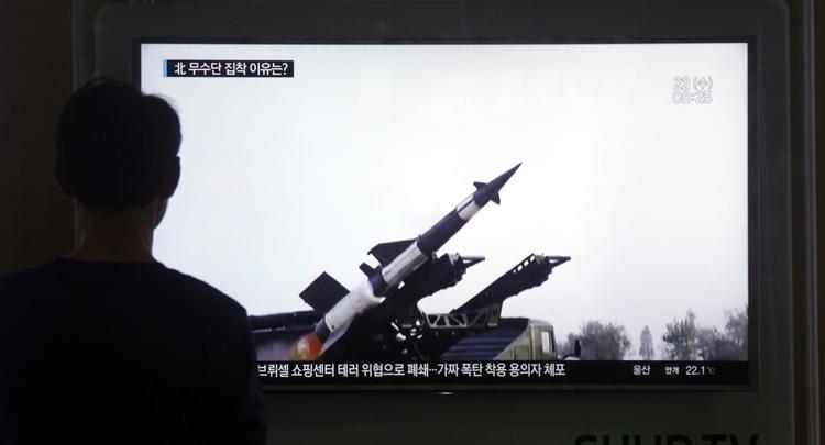 США: КНДР запустила сразу две баллистические ракеты