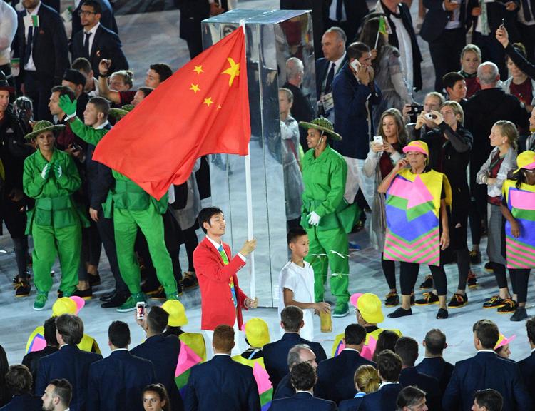 Организаторы Олимпийских Игр извинились за неправильные флаги Китая