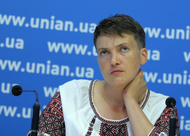 Савченко заявила, что будет ночевать у здания администрации Порошенко