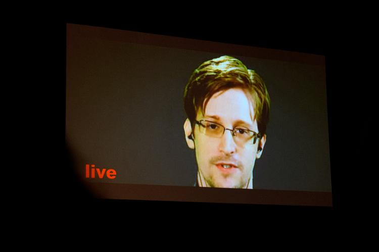 Эдвард Сноуден опроверг слухи о своей смерти