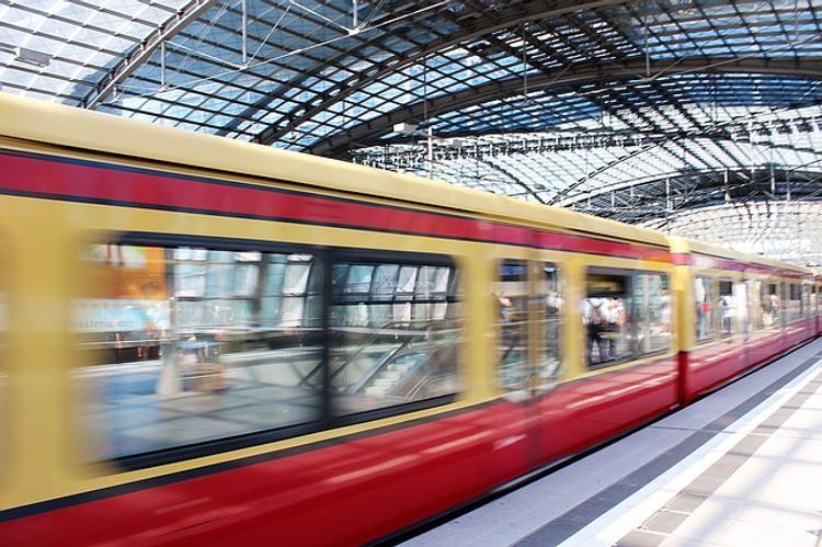 Психически нездоровый гражданин Германии напал на пассажиров поезда в Австрии