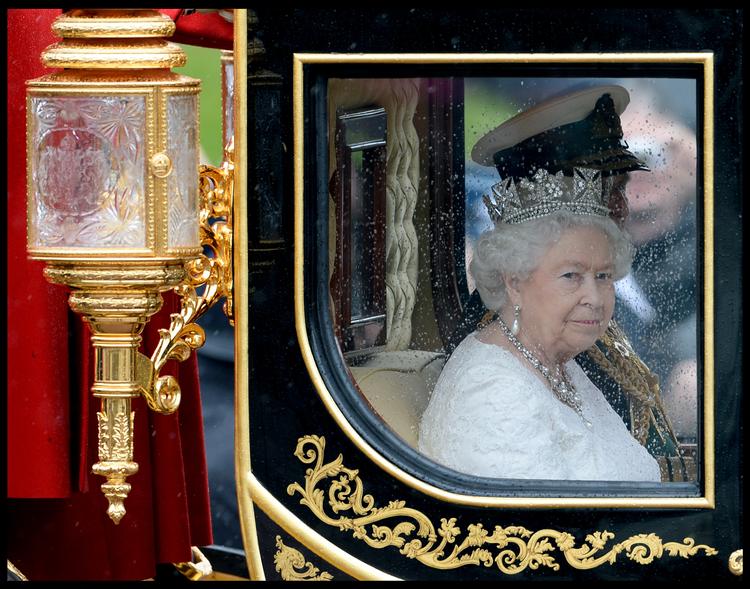 Рязанская пенсионерка отвезла британской королеве пирожков