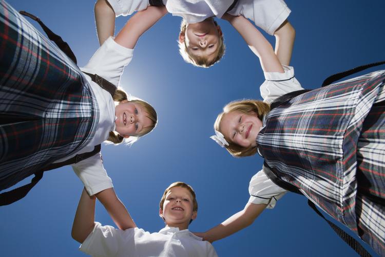 Роскачество: 67% школьных брюк не отвечают требованиям безопасности