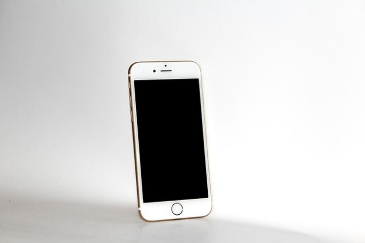 Владельцы iPhone 6 бьют тревогу - телефоны неисправны