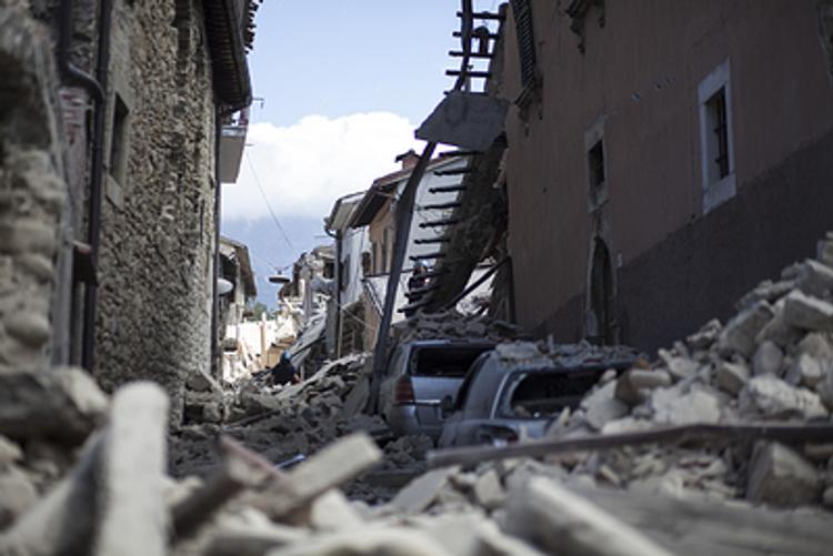 Число погибших в Италии растет с ужасающей скоростью