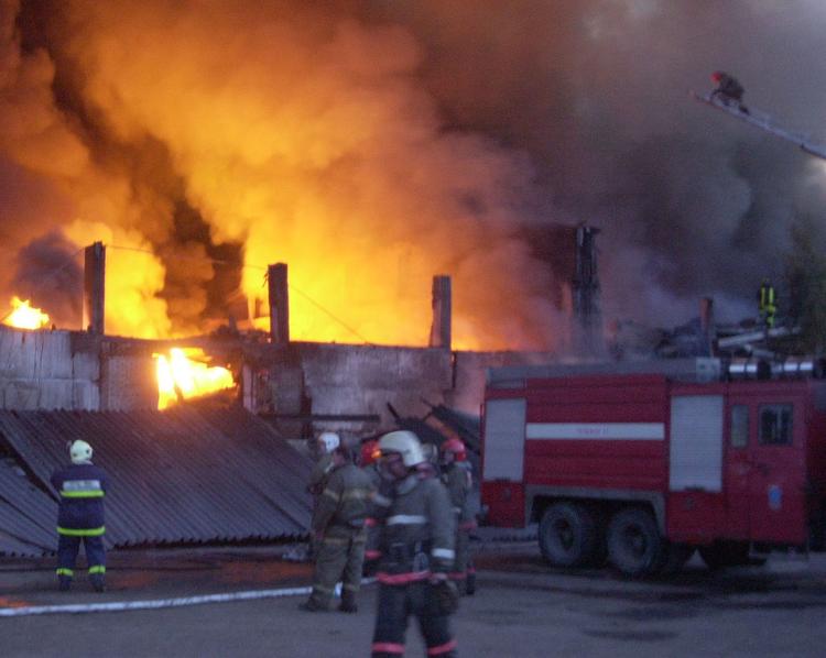 Названа причина пожара на складе в Москве