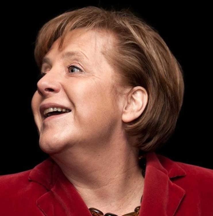 Ангела Меркель: антироссийские санкции снимать рано, но...
