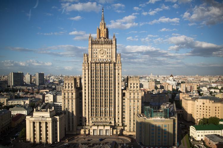 Украина направила РФ ноту протеста после инцидента у посольства в Москве
