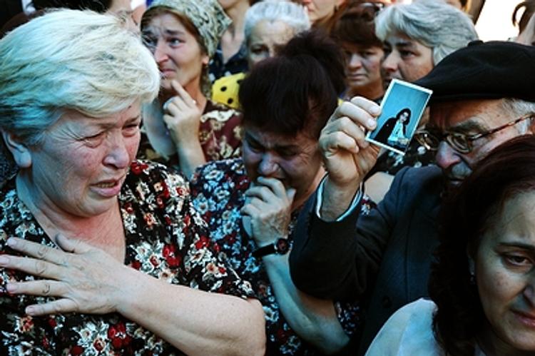 В Беслане матери и вдовы погибших заложников пойдут под суд за акцию на панихиде