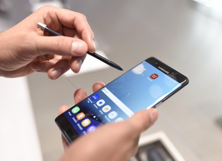 В правительстве США попросили перестать использовать Galaxy Note 7