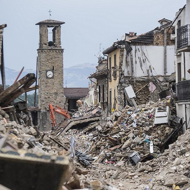 Власти итальянского города подали в суд за карикатуру на жертв землетрясения