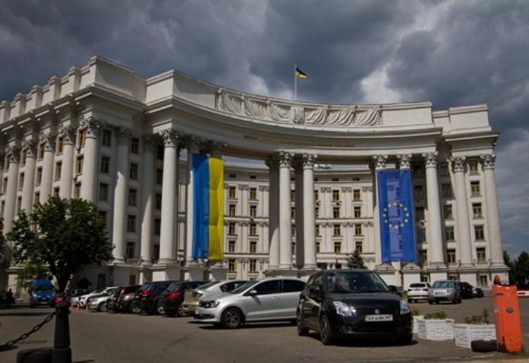 МИД Украины выразил протест по поводу визита Путина в Крым
