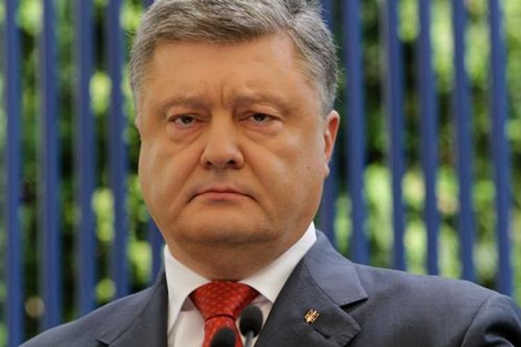 Порошенко объявил о расширении антироссийских санкций