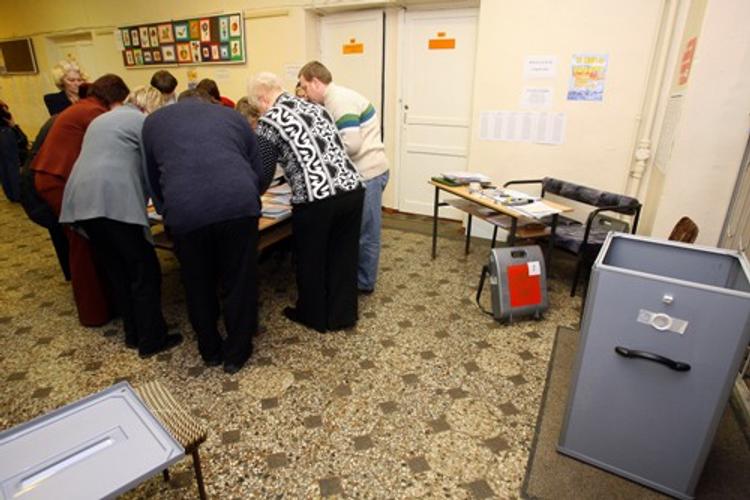 В Барнауле жалуются на попытки массовых вбросов бюллетеней на выборах (ВИДЕО)